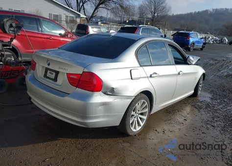 2011 BMW 328I xDrive z USA, uszkodzony, nr VIN WBAPK5C50BF126465